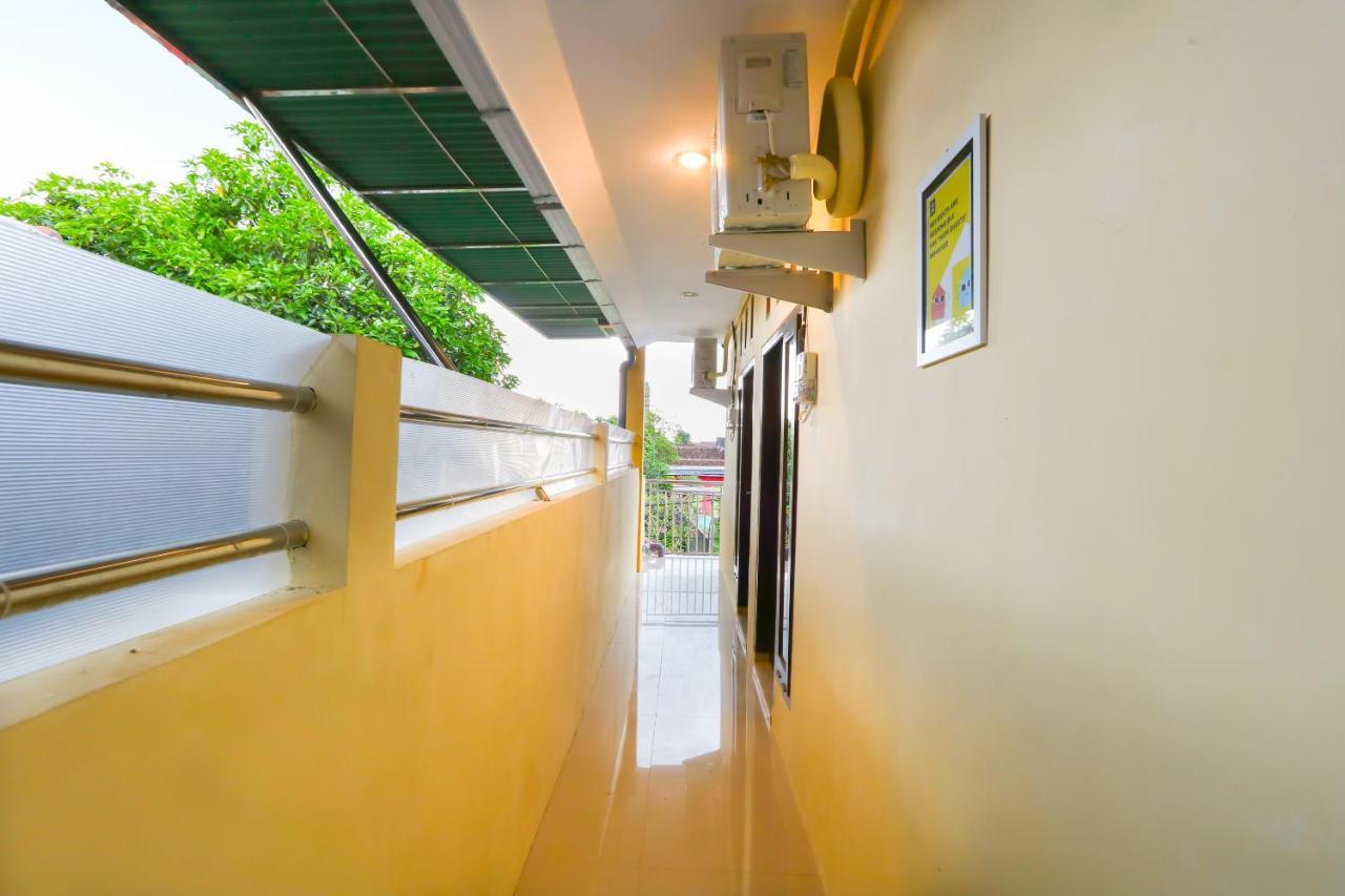 Oyo Life 3064 Mahameru Kost Putra 젬벨 외부 사진